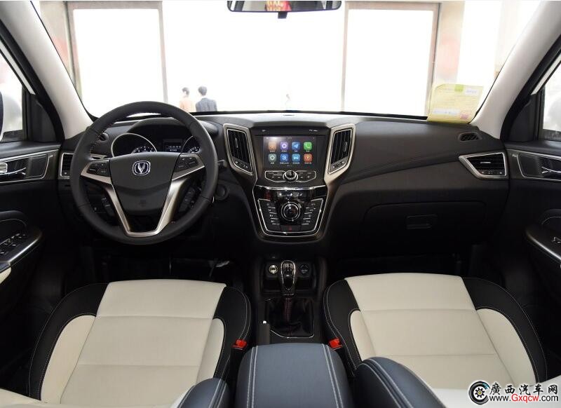 長(zhǎng)安CS35車型 內(nèi)飾圖